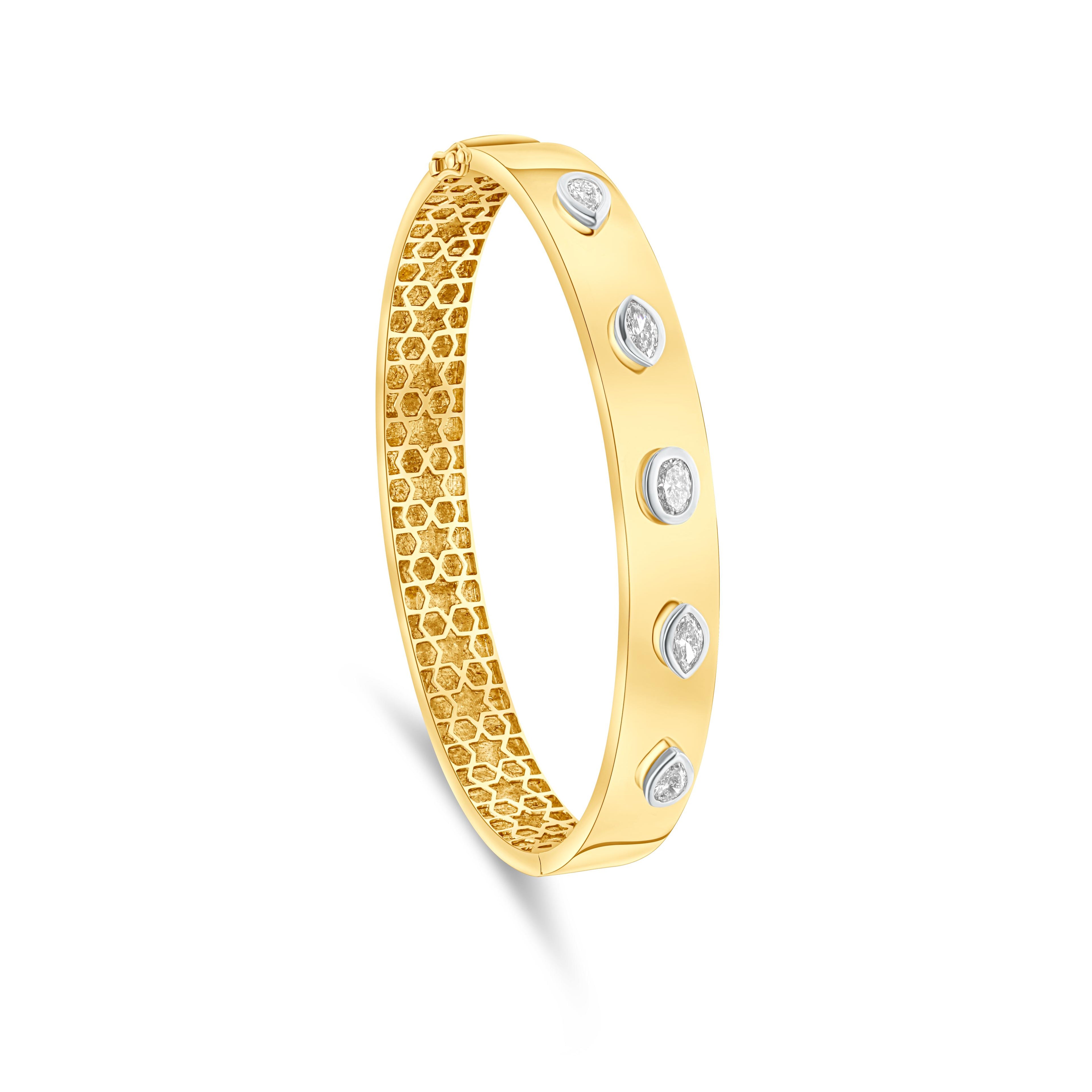 Constellation Oval Bangel