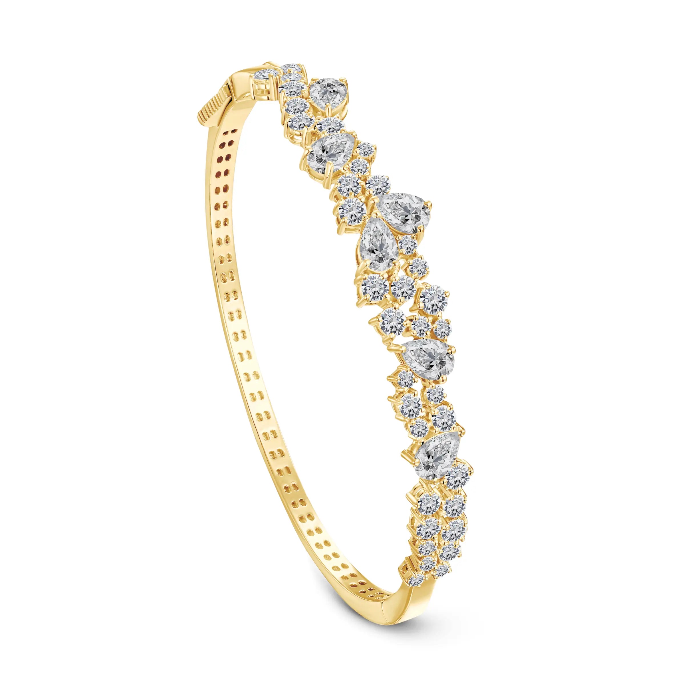 Pear Muse Bangle